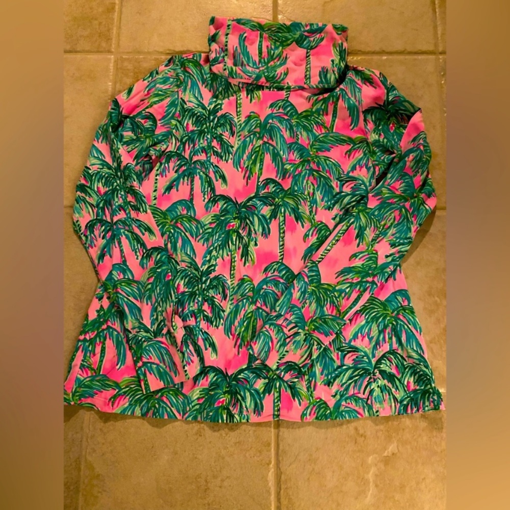 Excellent condition! Lilly Pulitzer long sleeve 50+ sun protection stretch top.